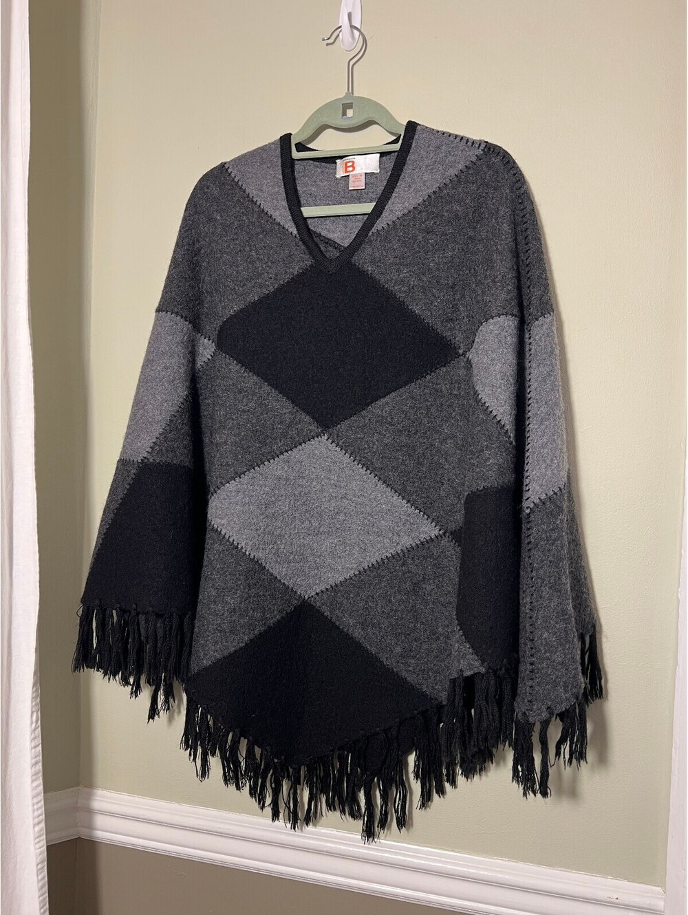 Bernardo Collection Women's Wool Fringe Poncho Cape One Size Gray Black